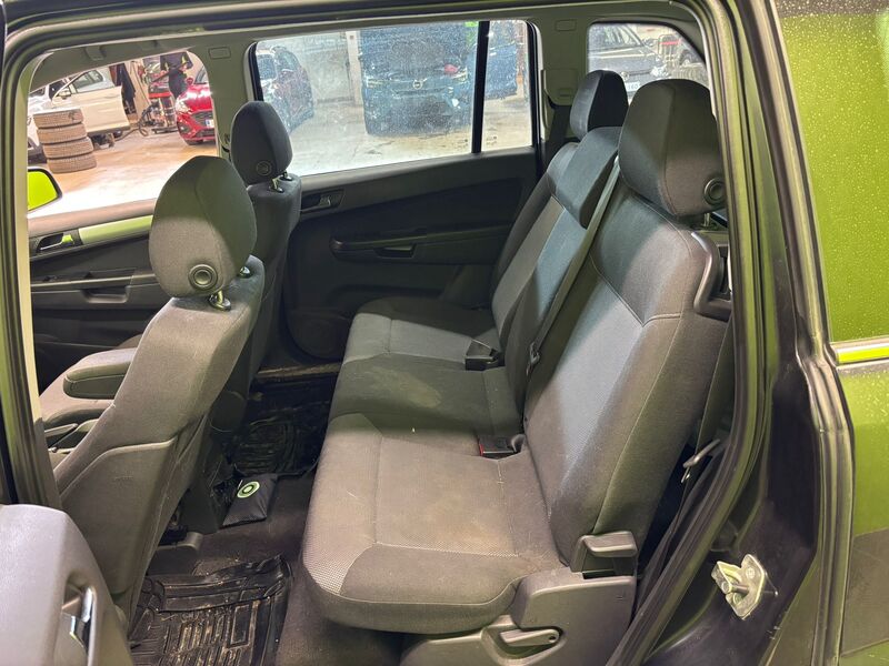 Opel Zafira vaihtoauto