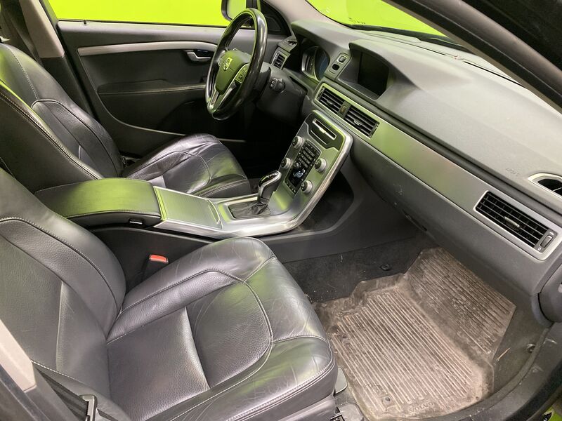 Volvo V70 vaihtoauto