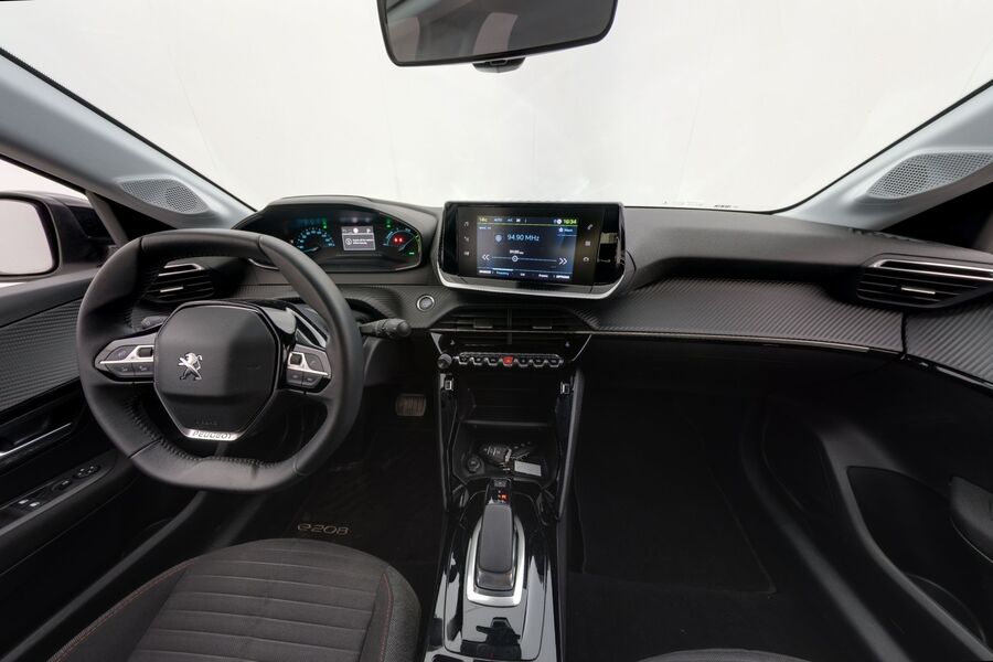 Peugeot e-208 vaihtoauto