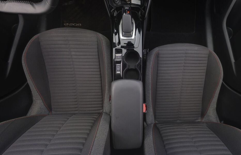 Peugeot e-208 vaihtoauto