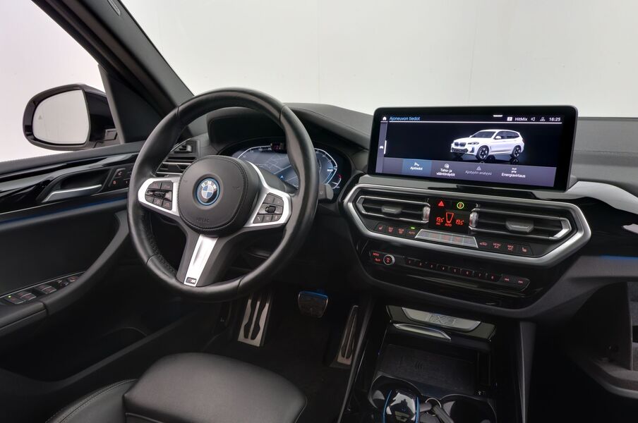 BMW iX3 vaihtoauto