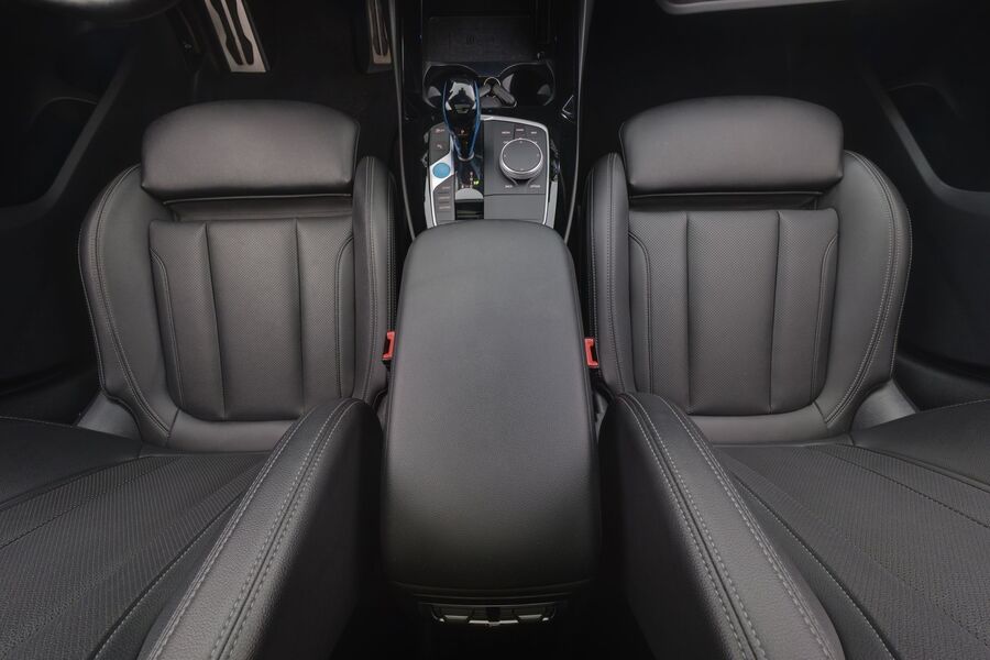 BMW iX3 vaihtoauto