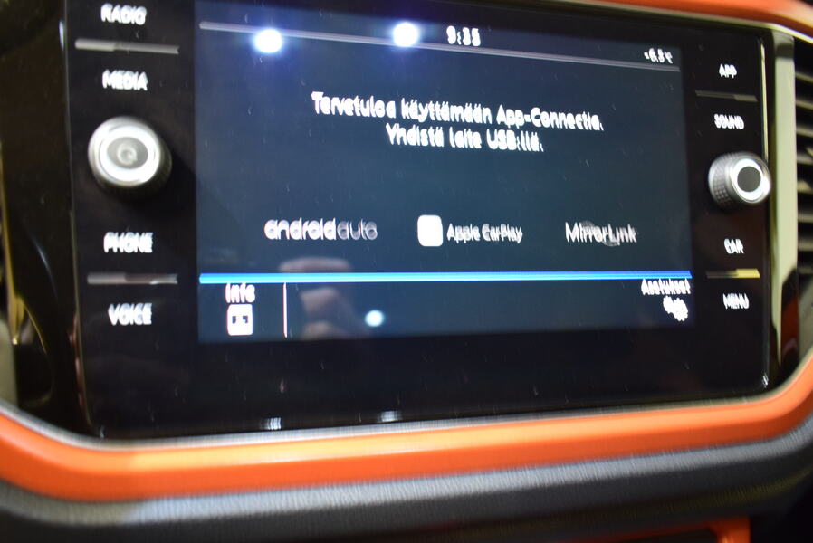 Volkswagen T-Roc vaihtoauto