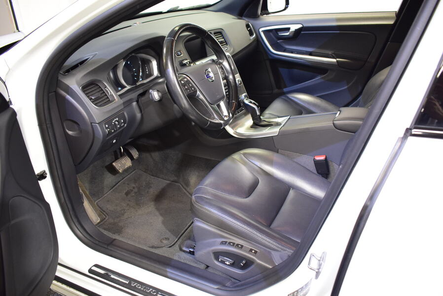 Volvo V60 Cross Country vaihtoauto