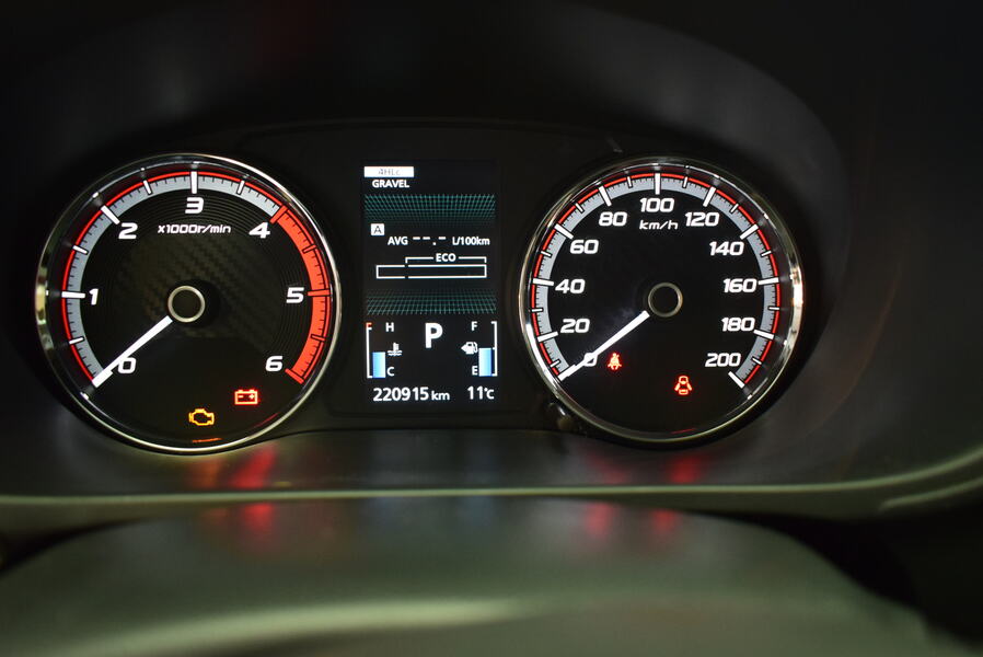 Mitsubishi L200 vaihtoauto
