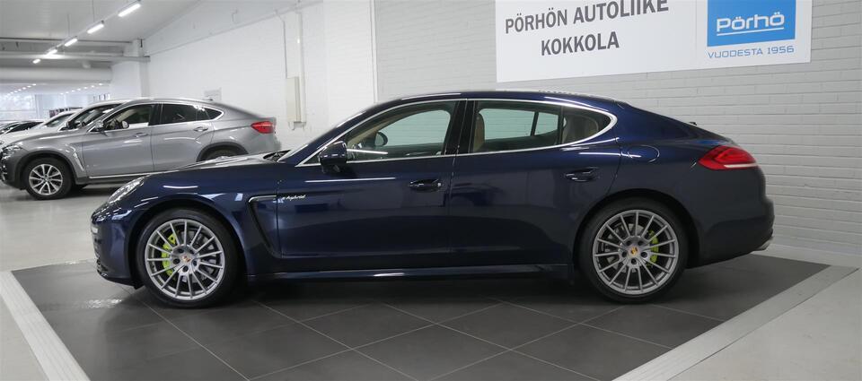 Porsche Panamera vaihtoauto