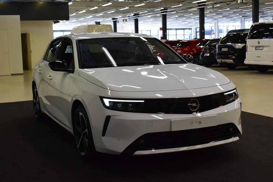 Opel Astra vaihtoauto