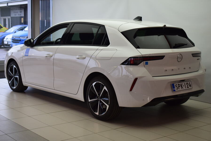 Opel Astra vaihtoauto