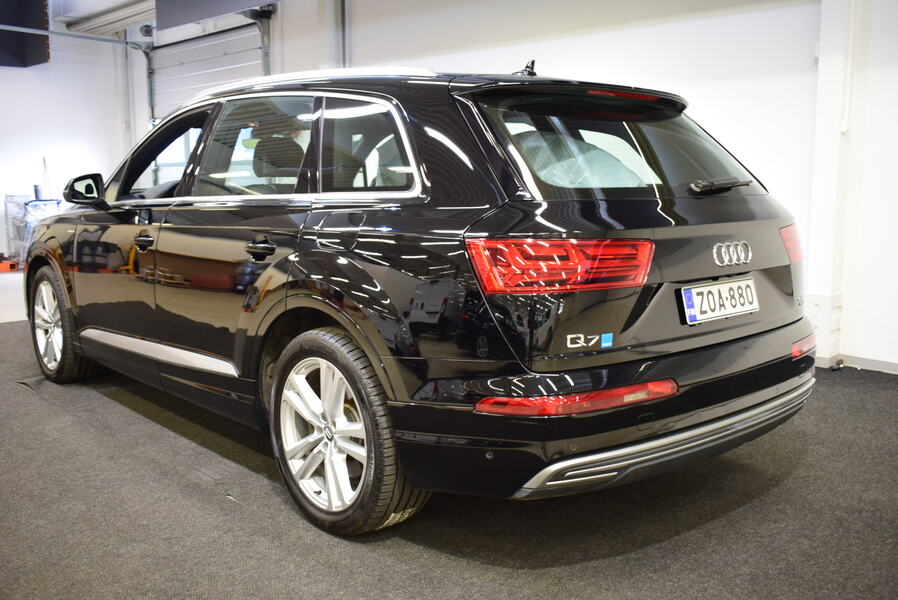 Audi Q7 vaihtoauto