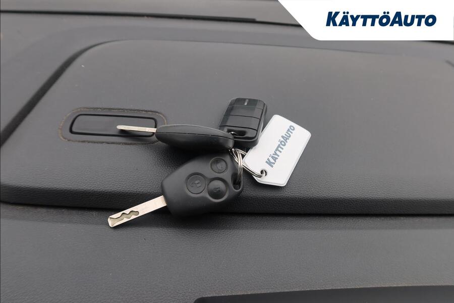 Nissan NV400 vaihtoauto