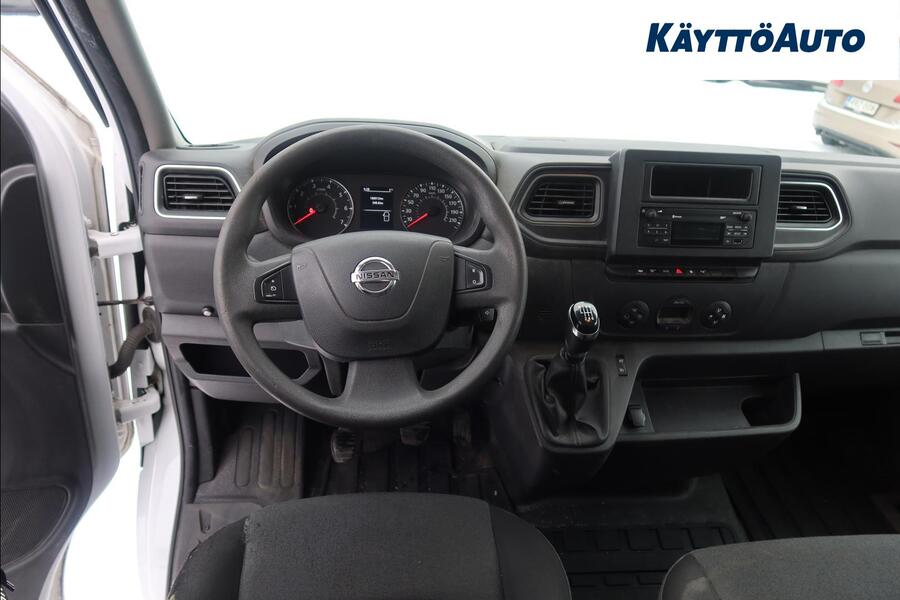 Nissan NV400 vaihtoauto