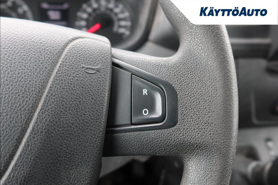 Nissan NV400 vaihtoauto