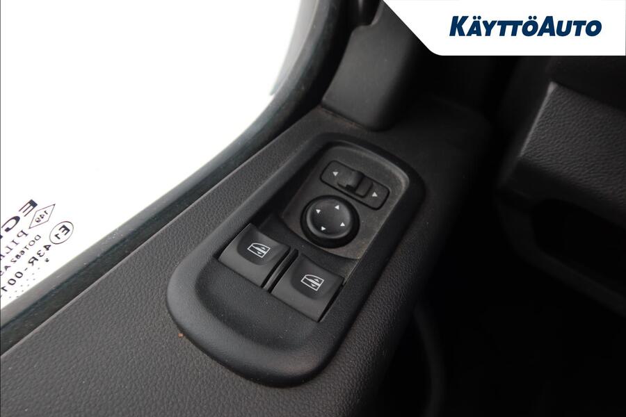 Nissan NV400 vaihtoauto