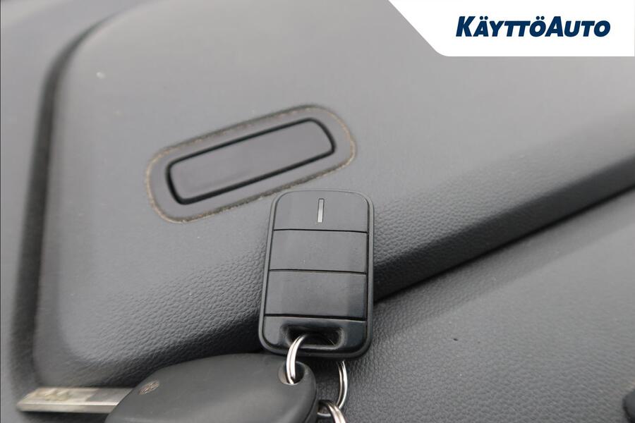 Nissan NV400 vaihtoauto