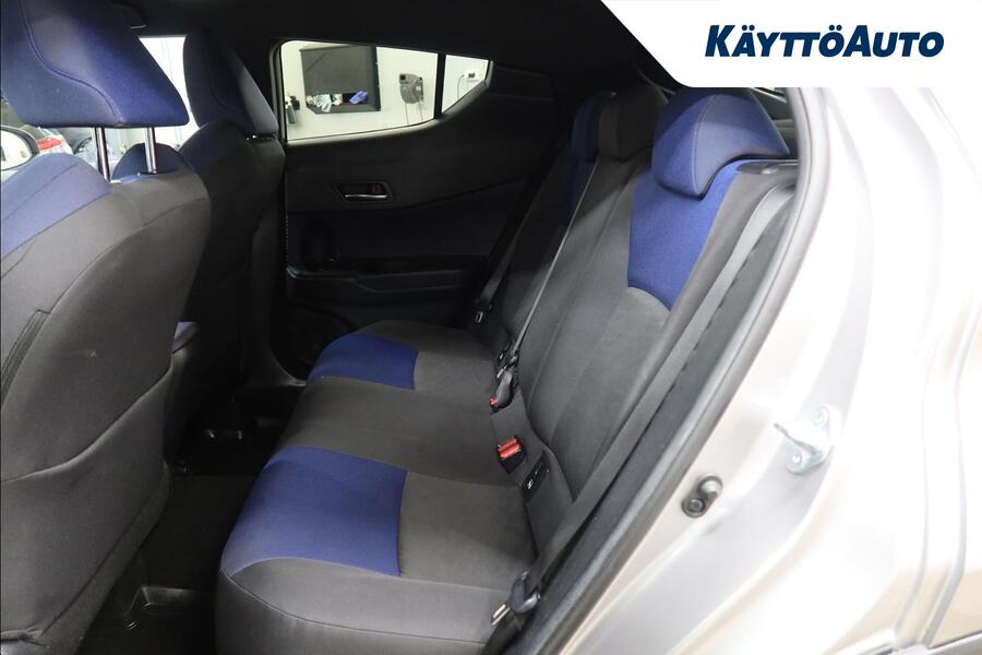 Toyota C-HR vaihtoauto