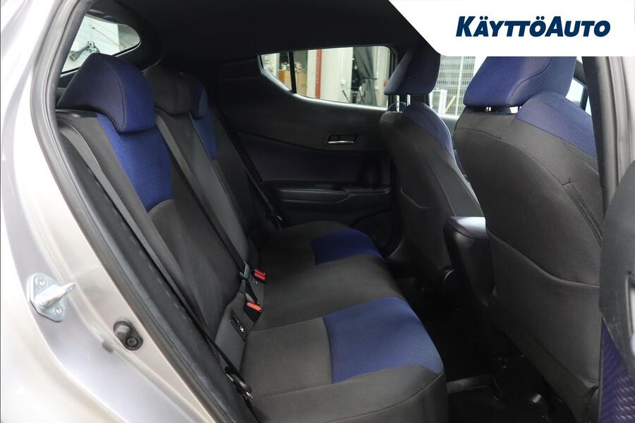 Toyota C-HR vaihtoauto