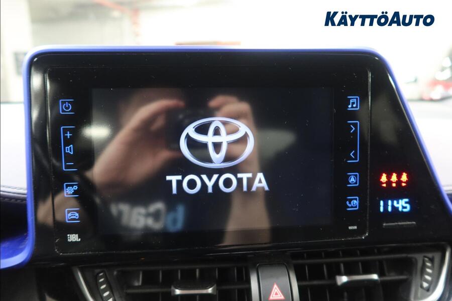 Toyota C-HR vaihtoauto