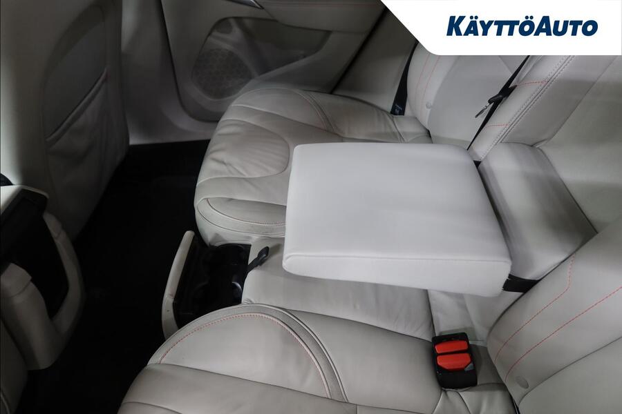 Volvo V40 Cross Country vaihtoauto