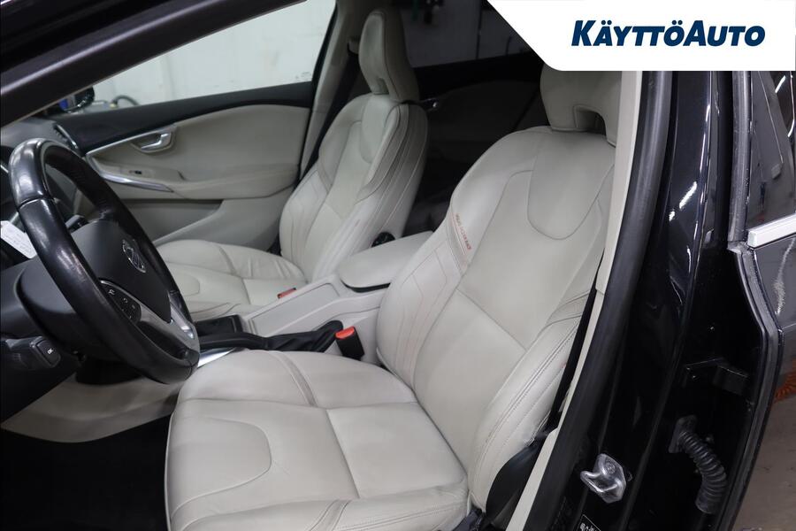 Volvo V40 Cross Country vaihtoauto