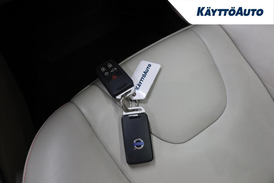 Volvo V40 Cross Country vaihtoauto