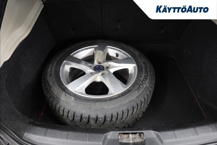 Volvo V40 Cross Country vaihtoauto