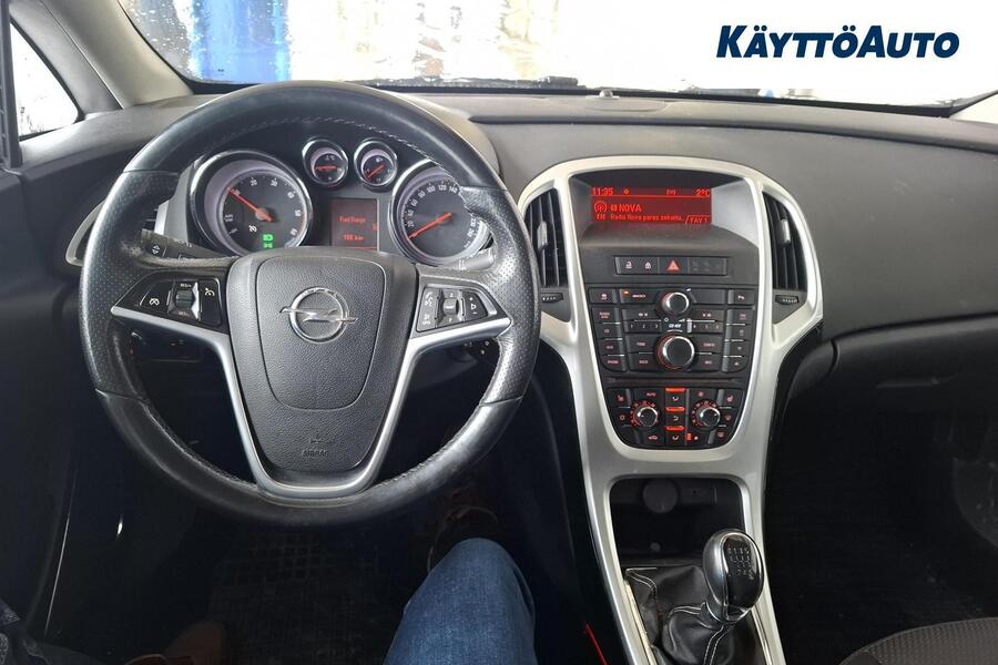 Opel Astra vaihtoauto