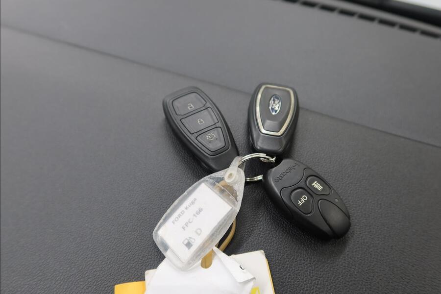 Ford Kuga vaihtoauto