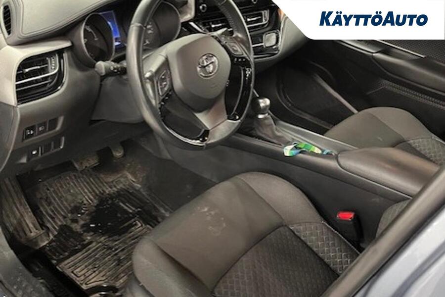 Toyota C-HR vaihtoauto