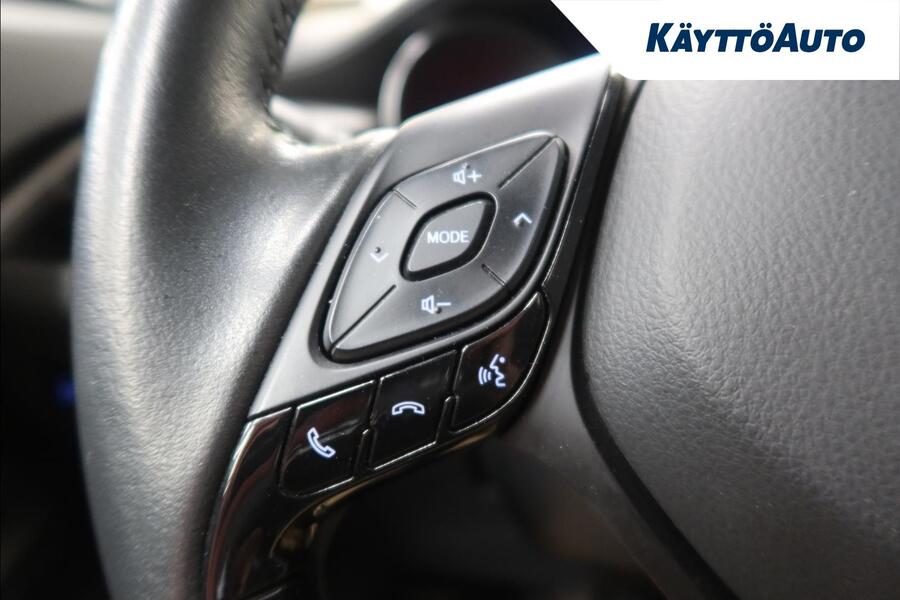 Toyota C-HR vaihtoauto