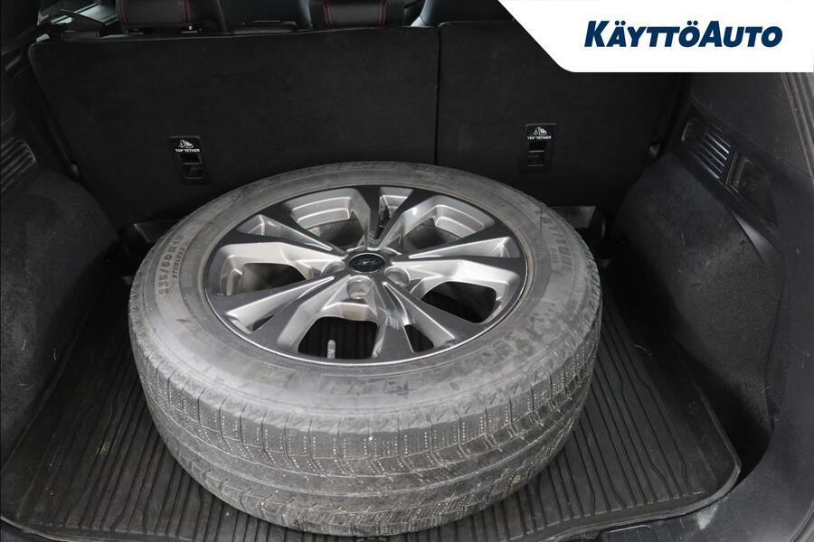 Ford Kuga vaihtoauto