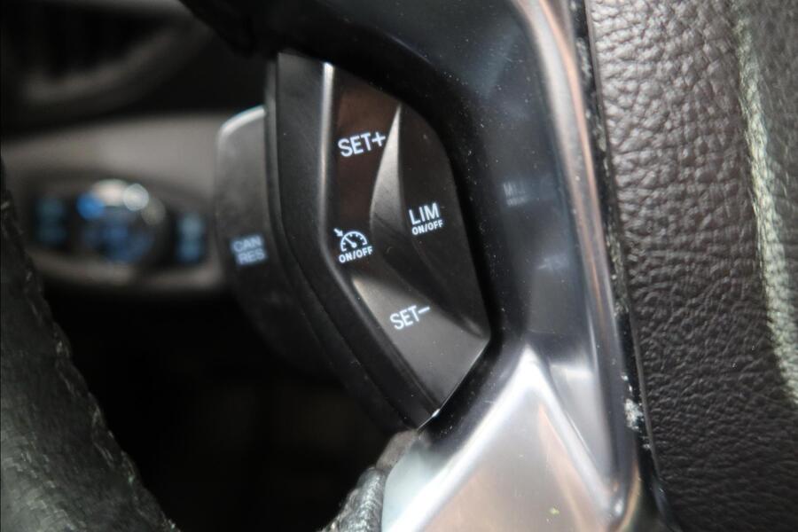 Ford Transit Connect vaihtoauto