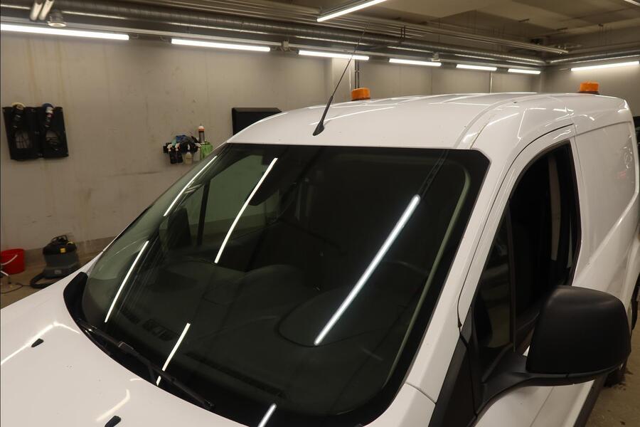 Ford Transit Connect vaihtoauto