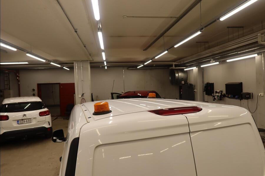 Ford Transit Connect vaihtoauto