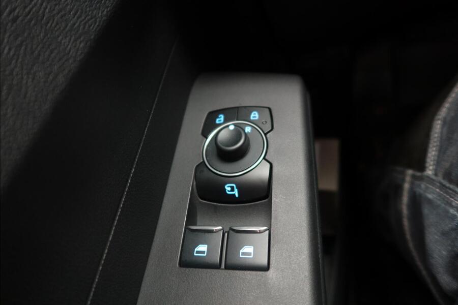 Ford Transit Courier vaihtoauto