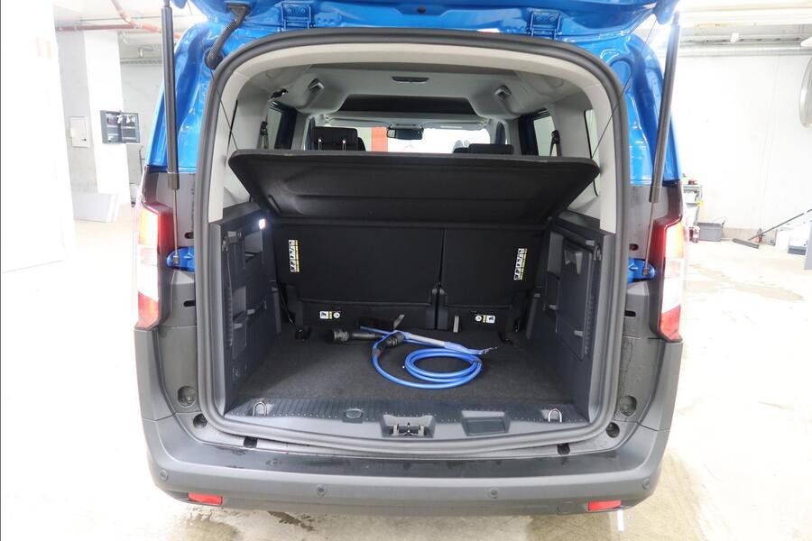 Ford Tourneo Courier vaihtoauto