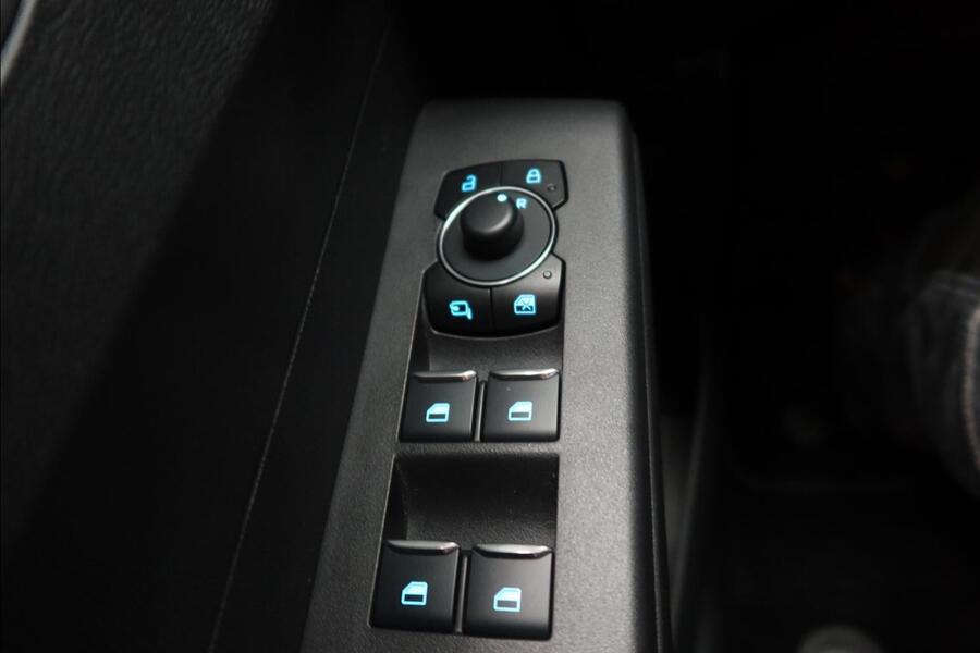 Ford Tourneo Courier vaihtoauto