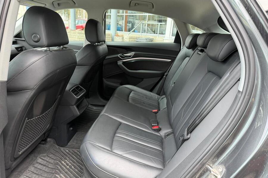 Audi e-tron vaihtoauto