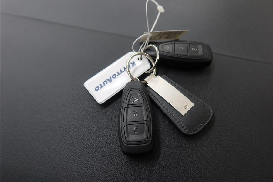 Ford Kuga vaihtoauto