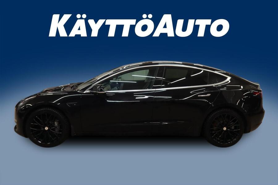 Tesla Model 3 vaihtoauto