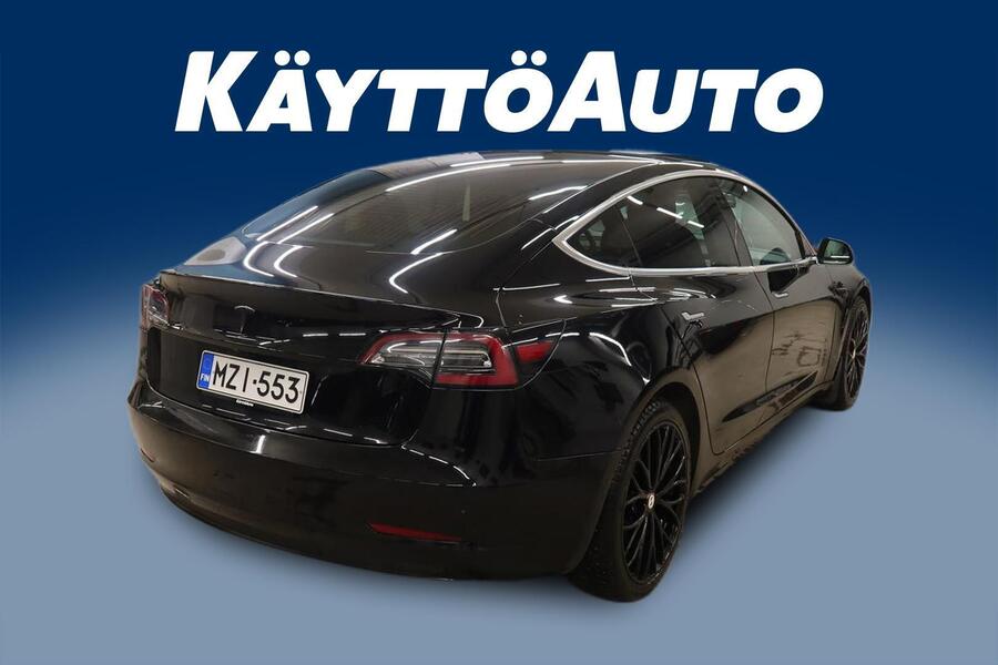 Tesla Model 3 vaihtoauto