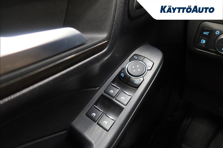 Ford Kuga vaihtoauto