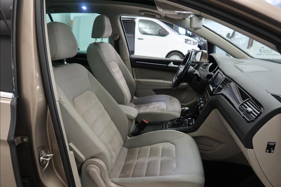 Volkswagen Golf Sportsvan vaihtoauto