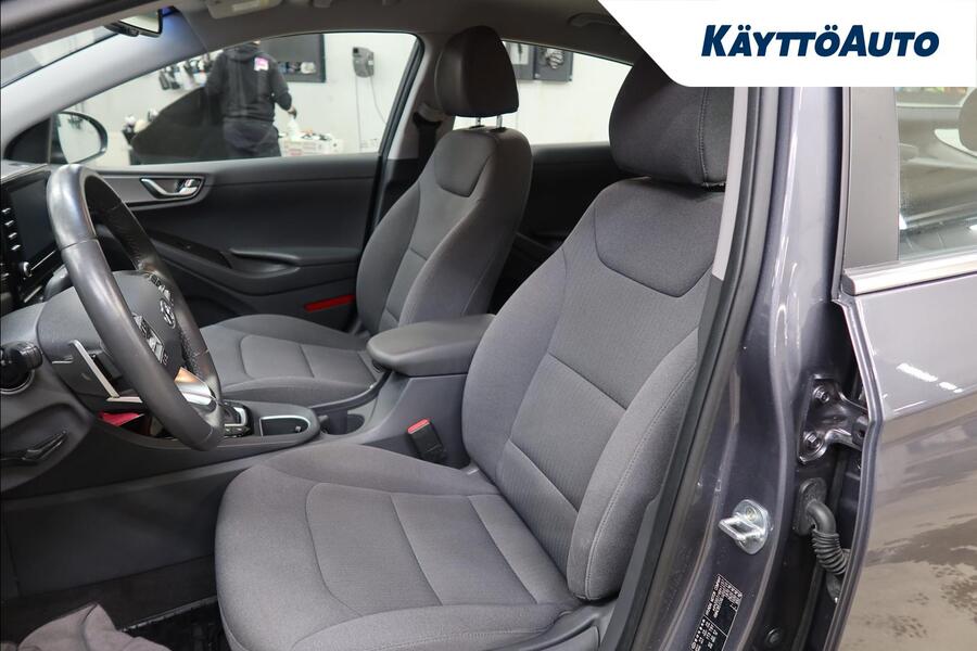 Hyundai IONIQ hybrid vaihtoauto