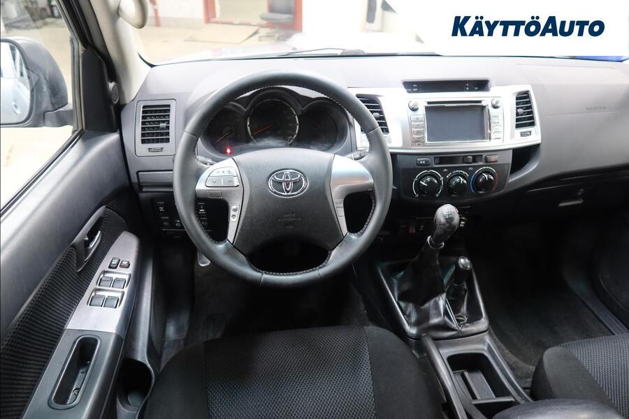 Toyota Hilux vaihtoauto