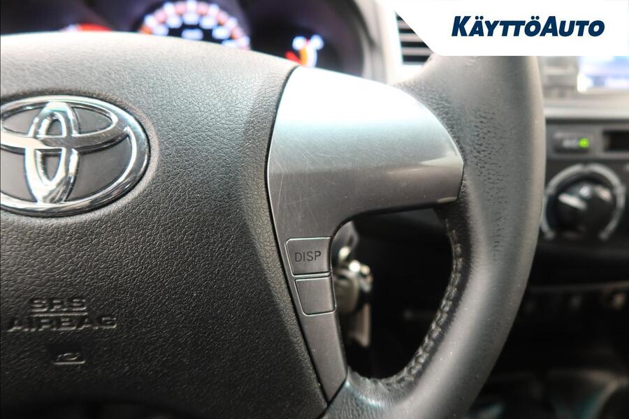 Toyota Hilux vaihtoauto