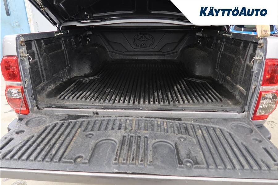 Toyota Hilux vaihtoauto