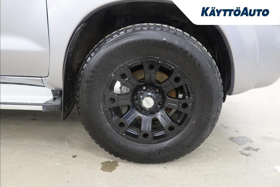 Toyota Hilux vaihtoauto