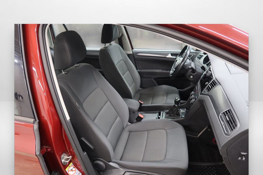 Volkswagen Golf Sportsvan vaihtoauto