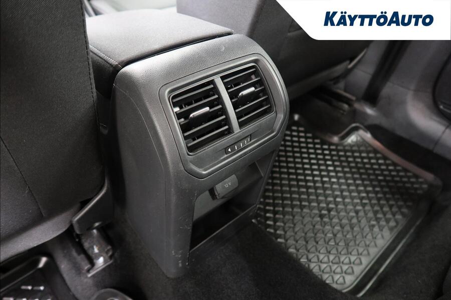 Volkswagen Golf Sportsvan vaihtoauto