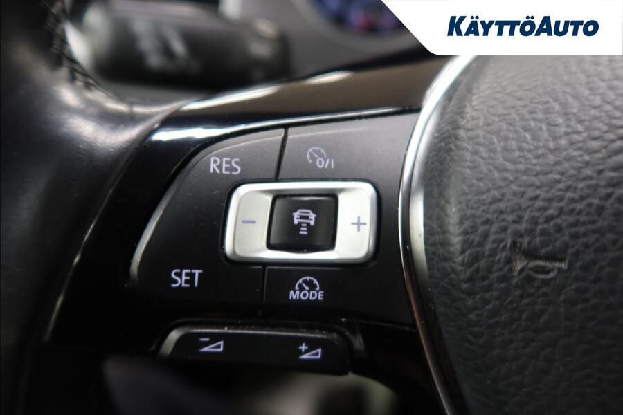 Volkswagen Golf Sportsvan vaihtoauto